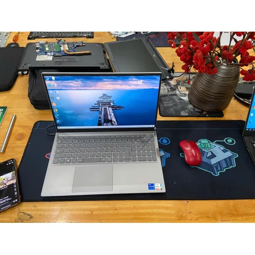 Dell Inspiron 15 5510 i7 Th11
